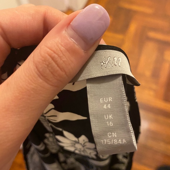 Jumpsuit - Picture 3 of 4